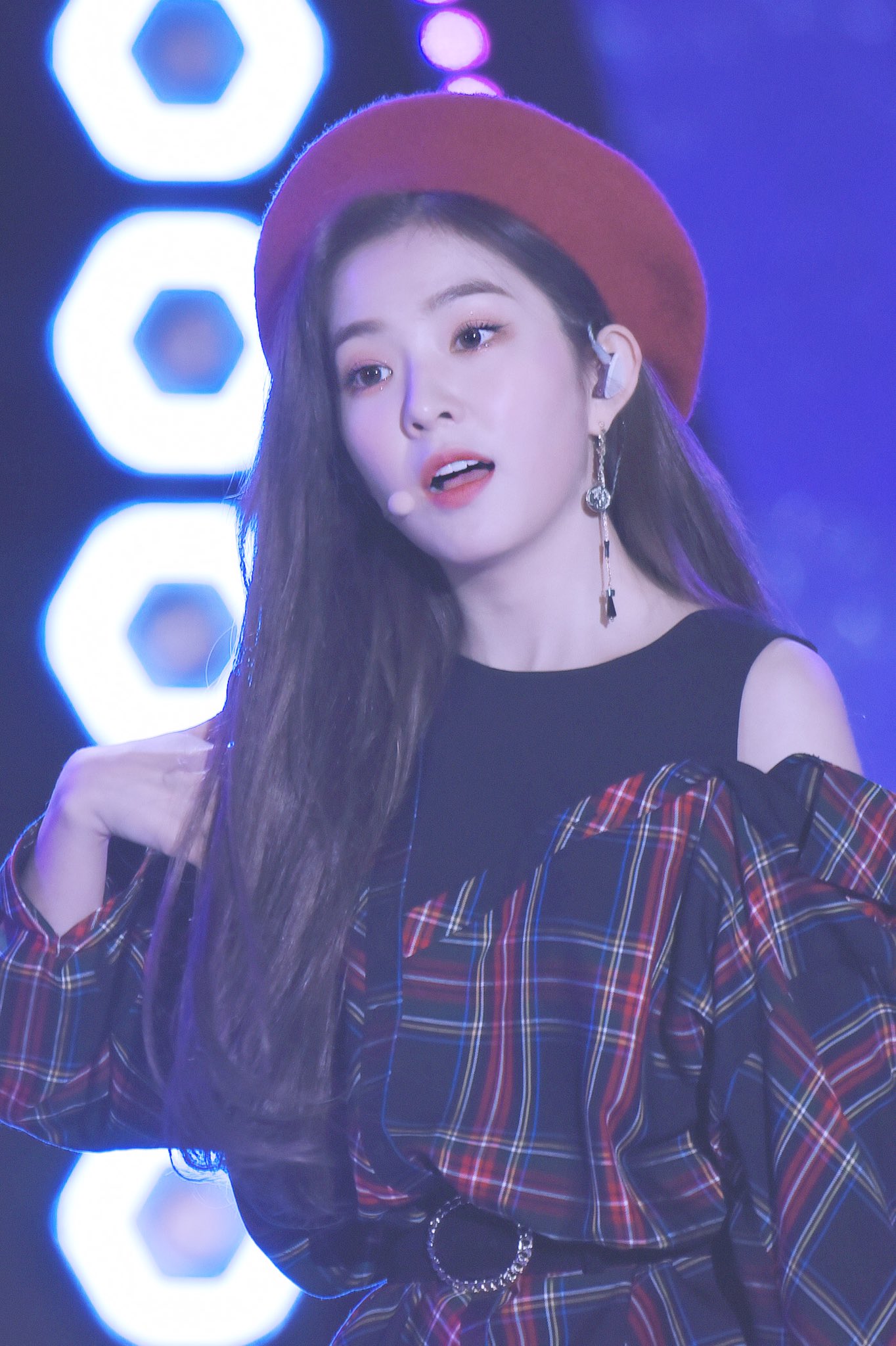 베레모가 잘어울리는 레드벨벳 아이린.jpgif | 인스티즈