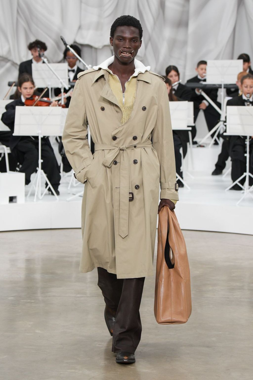 프랑스 명품 메종 마르지엘라가 최근 출시한 박스백 | 인스티즈