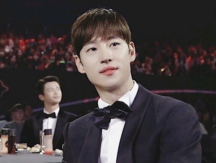 반응 난리난 김혜수 이제훈 둘이 너는펫 현실판이란 반응들이 쏟아지는 이유 (주인님과 인간펫) | 인스티즈