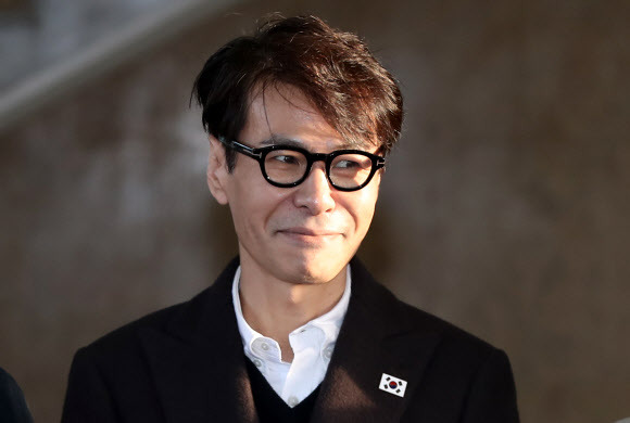 윤상(러블리즈) vs 진영(오마이걸,ioi) 더 선호하는 소녀감성 작곡가는??? | 인스티즈