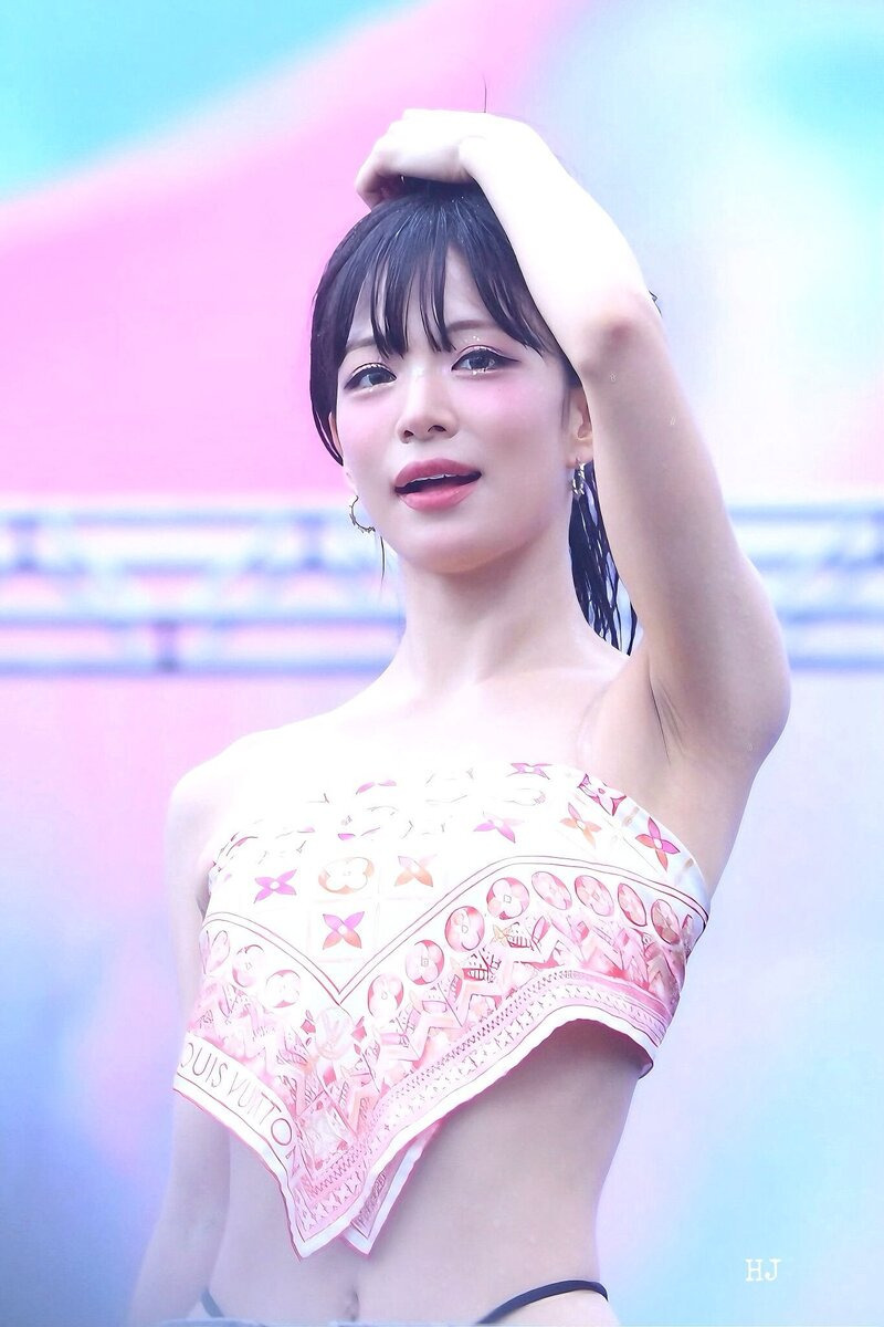 은근 섹시 하다는 후로미스나인 이채영 몸매.jpgif | 인스티즈