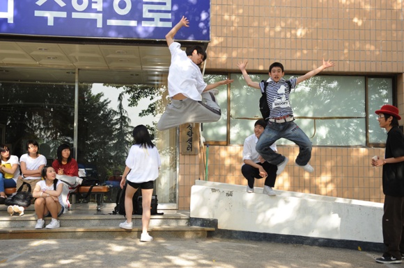 과거 사진 60여장 터진 아이돌 | 인스티즈
