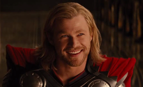 핫도그 소중하게 안고가는 어벤져스 토르(딸등신 햄식이) | 인스티즈