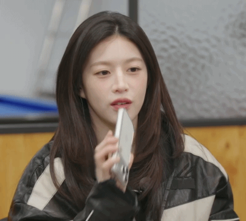 마니또 클럽 7회 고윤정 움짤.gif | 인스티즈