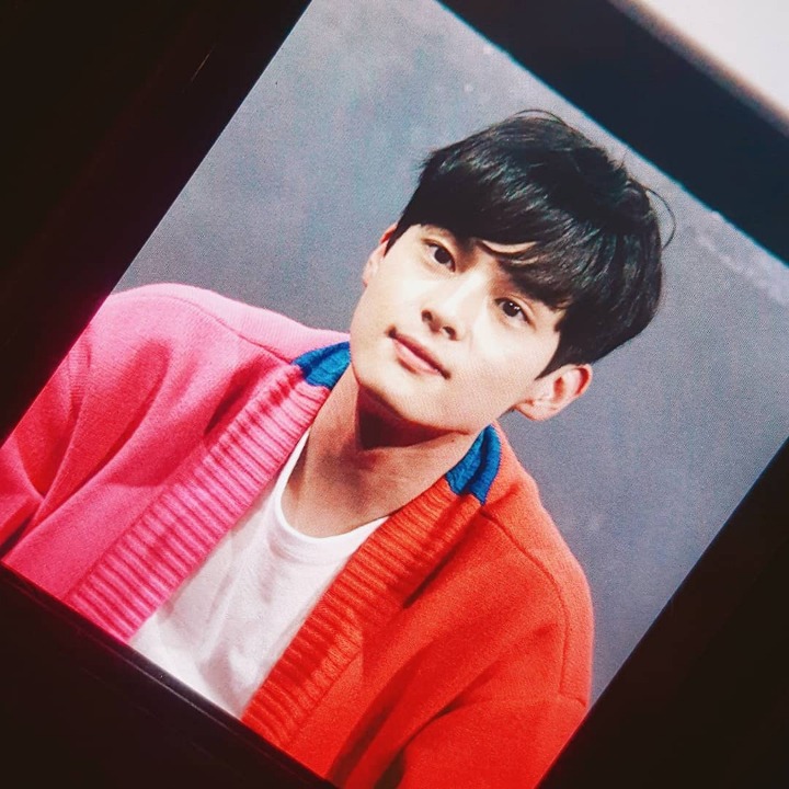 오늘 팬미팅에서 셀카 찍어준 노잼봇.jpg | 인스티즈