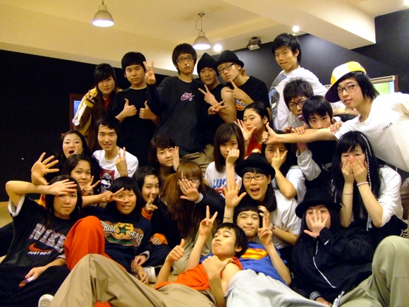 과거 사진 60여장 터진 아이돌 | 인스티즈