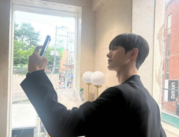 드디어 캐스팅이 완료된 BL드라마화 '비밀사이' 주인공들 (웹툰 비밀사이 원작 맞음) | 인스티즈