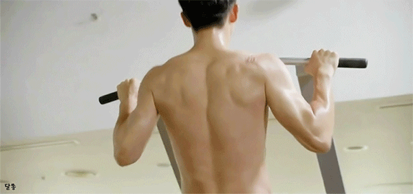 여러 트레이너가 포기했다던 송중기 몸.jpg | 인스티즈