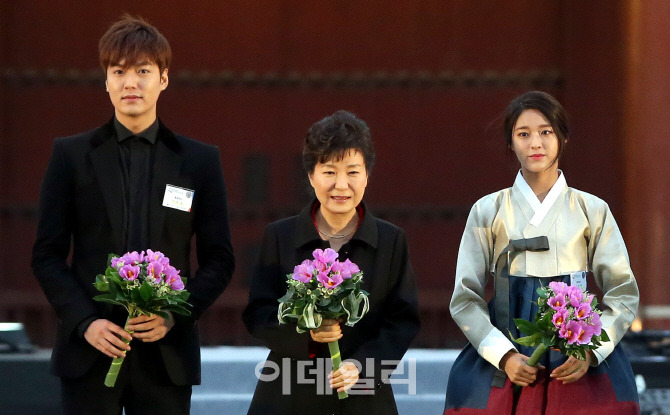 청순섹시한 여자아이돌.gif | 인스티즈