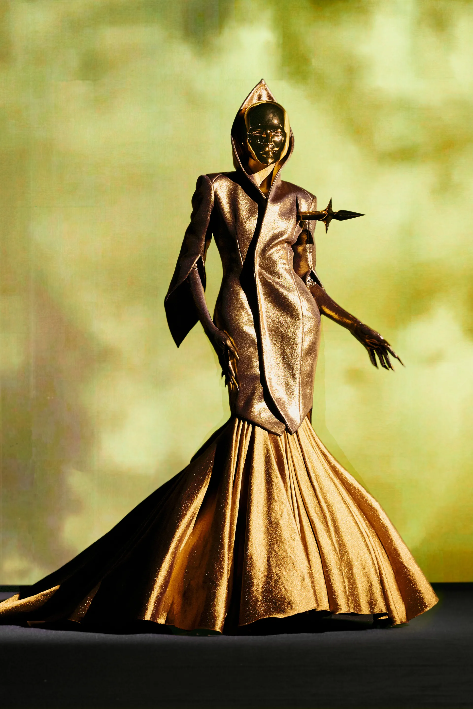 자신의 꿈을 옷에 투영했다는 홍콩 디자이너 | 인스티즈