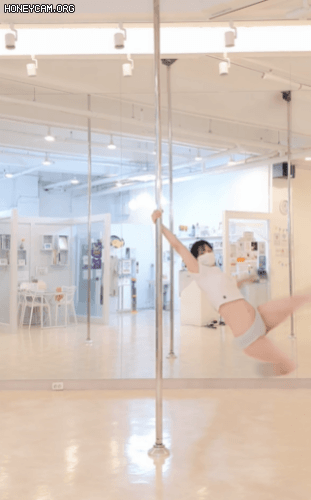 감탄나오는 폴댄스 코어력.gif | 인스티즈