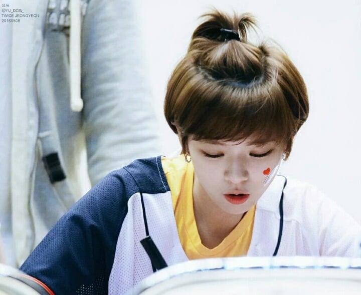 [트와이스] 정연이 숏컷중 제일 예쁜머리 | 인스티즈