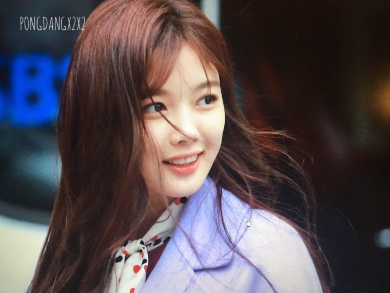 간만에 다시보는 김유정 사랑니뽑고 얼굴 부었던 사진. jpg | 인스티즈