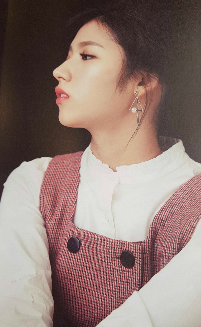 고급진 사나 옆모습.jpg | 인스티즈