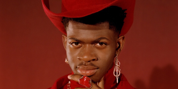 폴댄스 추면서 지옥 가고 사탄이랑 부비는 뮤비 나와서 난리남.gif | 인스티즈
