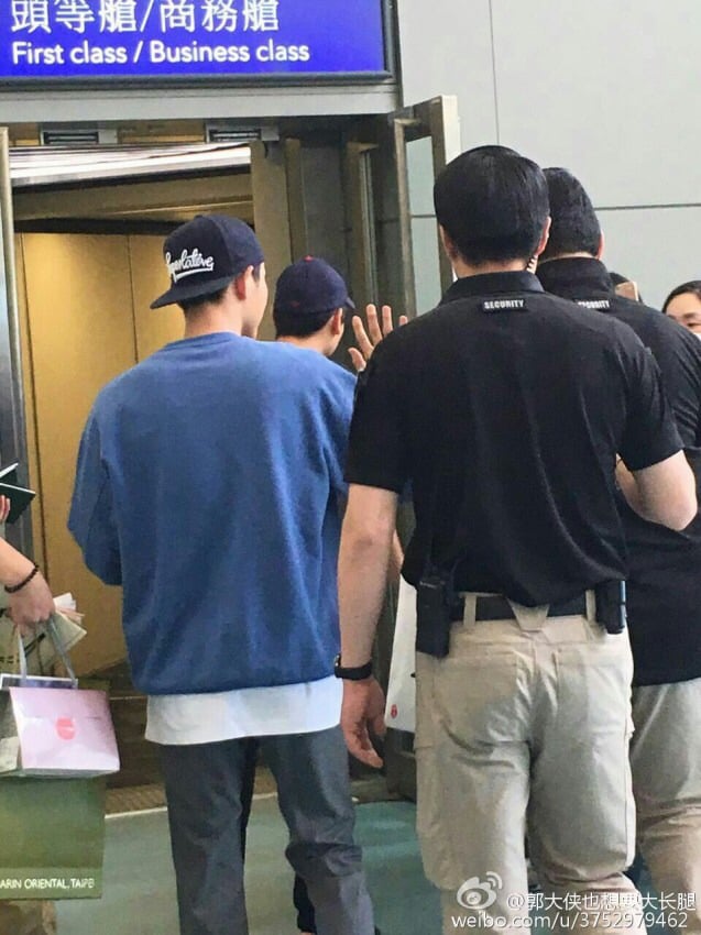 여러 트레이너가 포기했다던 송중기 몸.jpg | 인스티즈