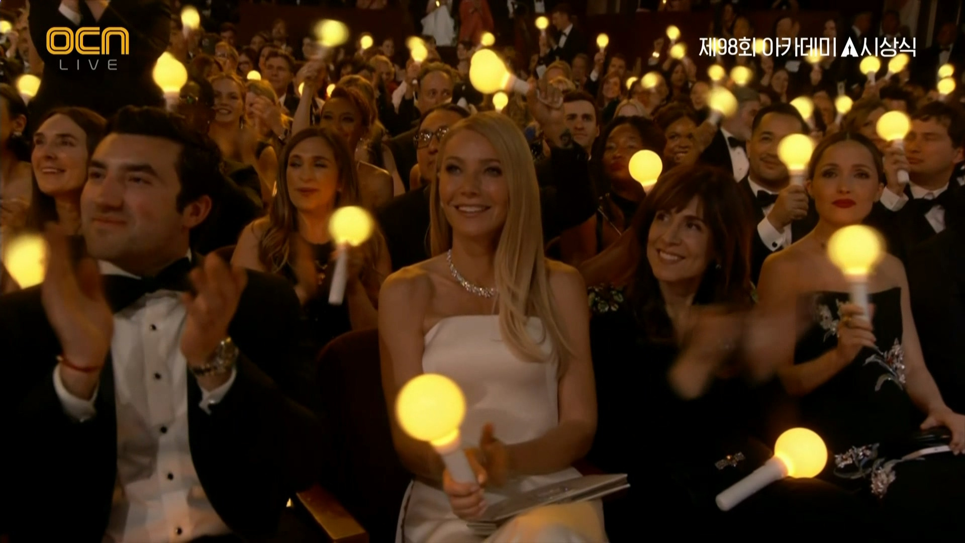 오스카 케데헌 골든 무대 | 인스티즈