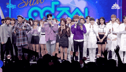 한때 제니 카이의 열애설을 막기 위한 SM+YG의 콜라보라고 올라오던 짤.gif | 인스티즈