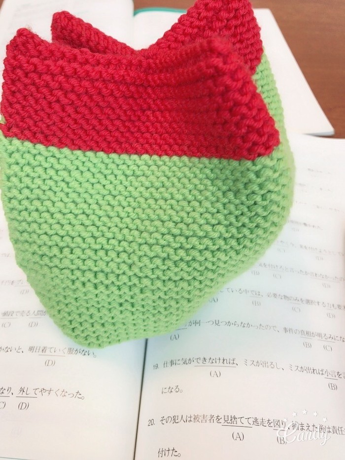 에이핑크 남덕들이 뜨개질을 한 이유 (210개의 털모자) | 인스티즈