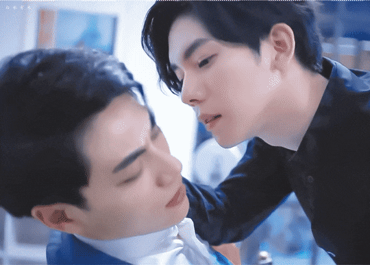 1등공×2등수 배틀호모를 실현시킨 대만 BL 드라마 (+위스키 3잔 먹고 찍었다는 키스신) | 인스티즈