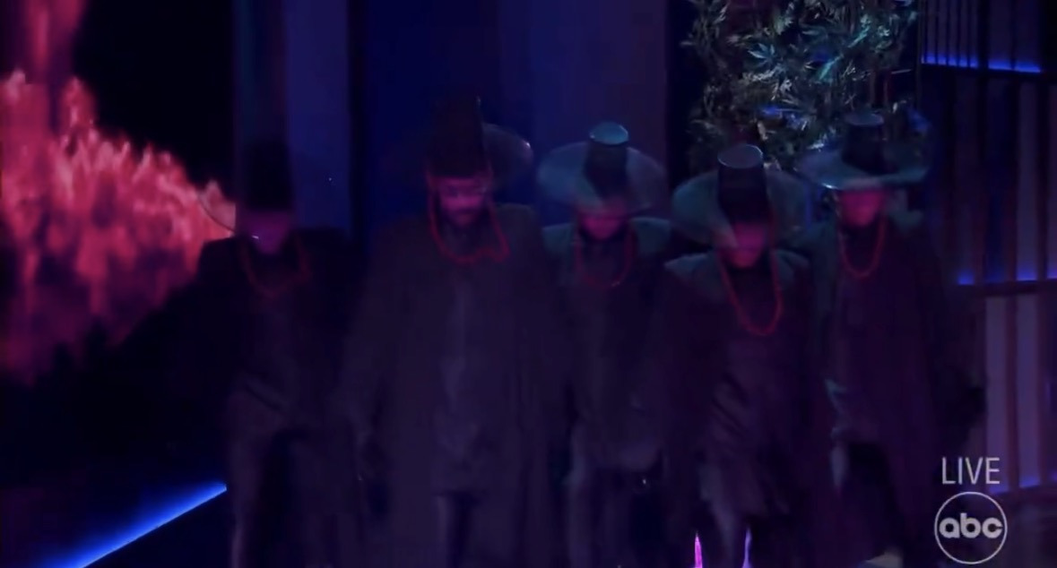 케데헌 오프닝을 그대로 재현한 아카데미시상식 골든 무대 | 인스티즈