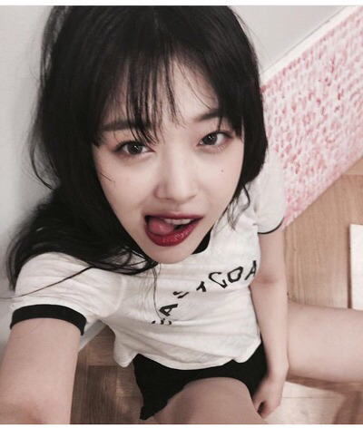 퇴폐미를 로리로 잘못 해석하고있는 것 같은 몇몇 국내 여자연예인들 | 인스티즈