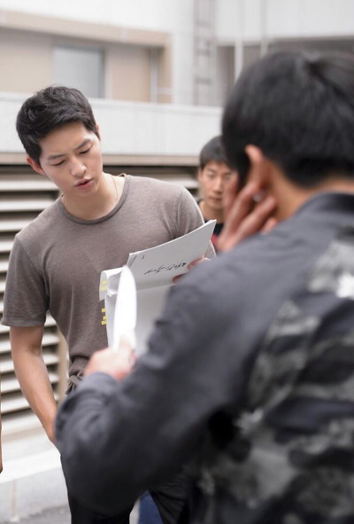 여러 트레이너가 포기했다던 송중기 몸.jpg | 인스티즈