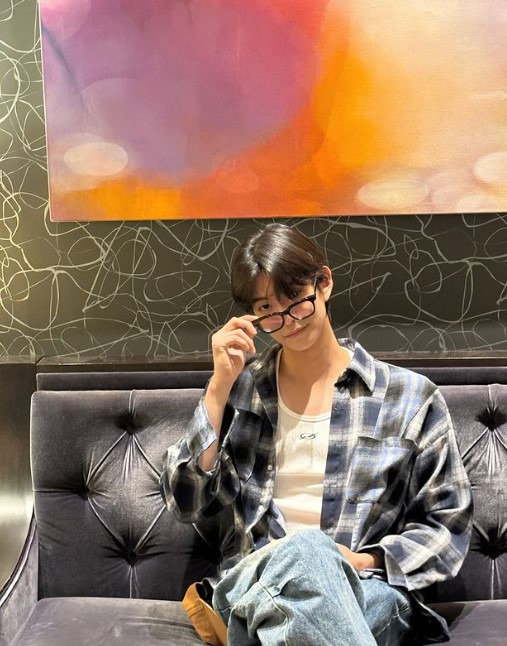 드디어 캐스팅이 완료된 BL드라마화 '비밀사이' 주인공들 (웹툰 비밀사이 원작 맞음) | 인스티즈