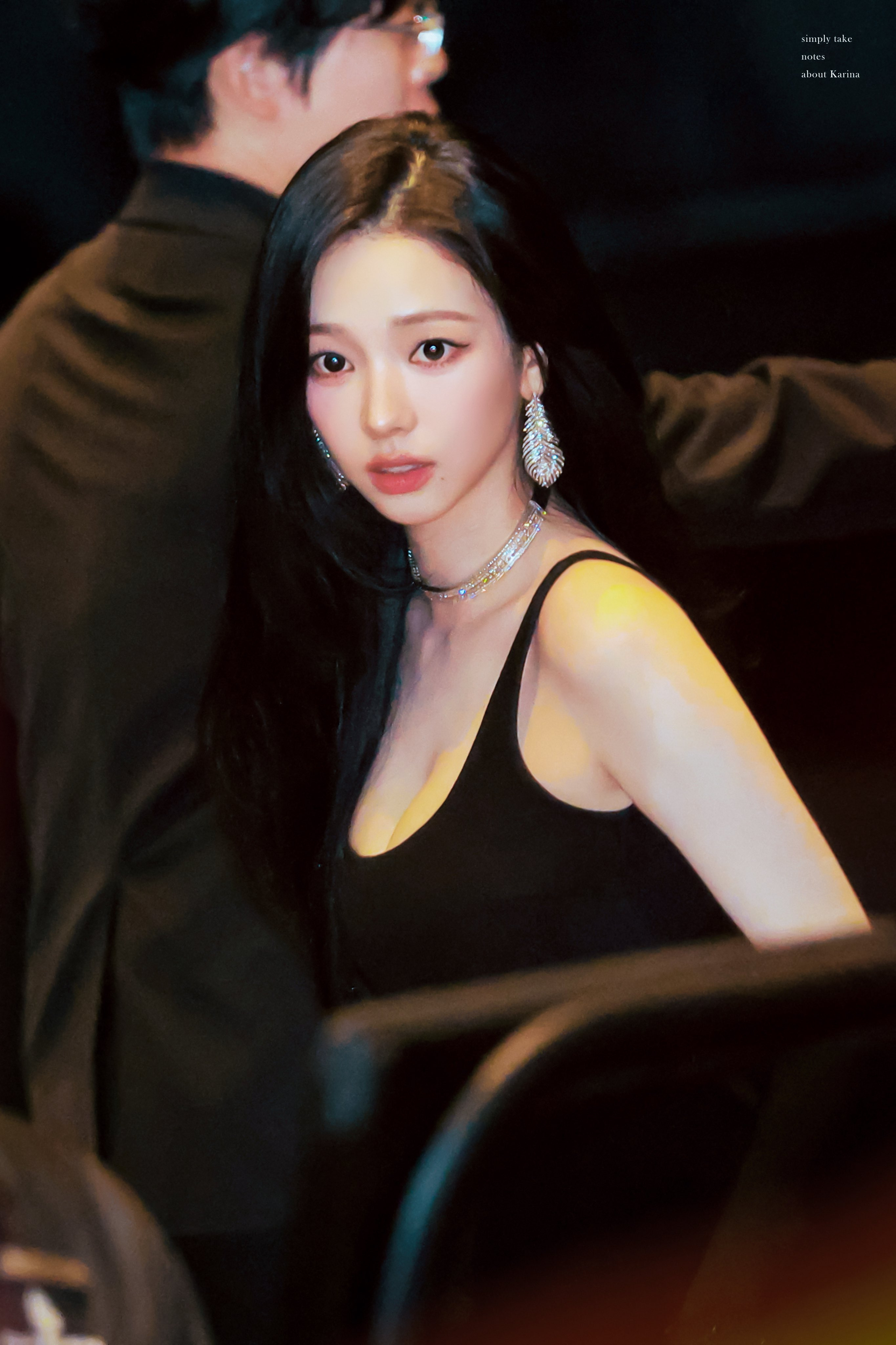 엄청난 모습으로 W코리아 자선행사에 참석한 에스파 카리나 .jpgif | 인스티즈