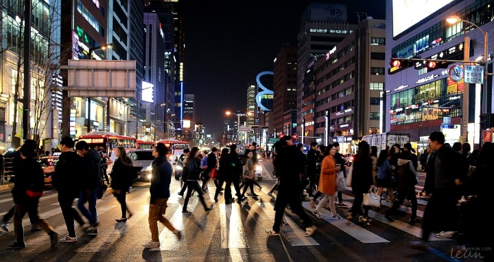서울에서 젊은이들이 가장 많이 찾는 번화가 투탑 | 인스티즈