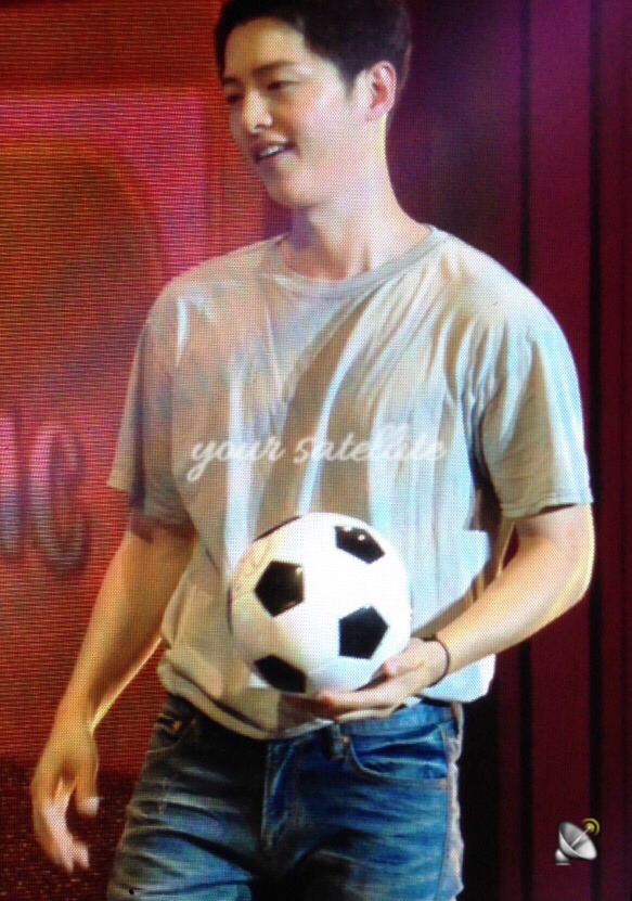 여러 트레이너가 포기했다던 송중기 몸.jpg | 인스티즈