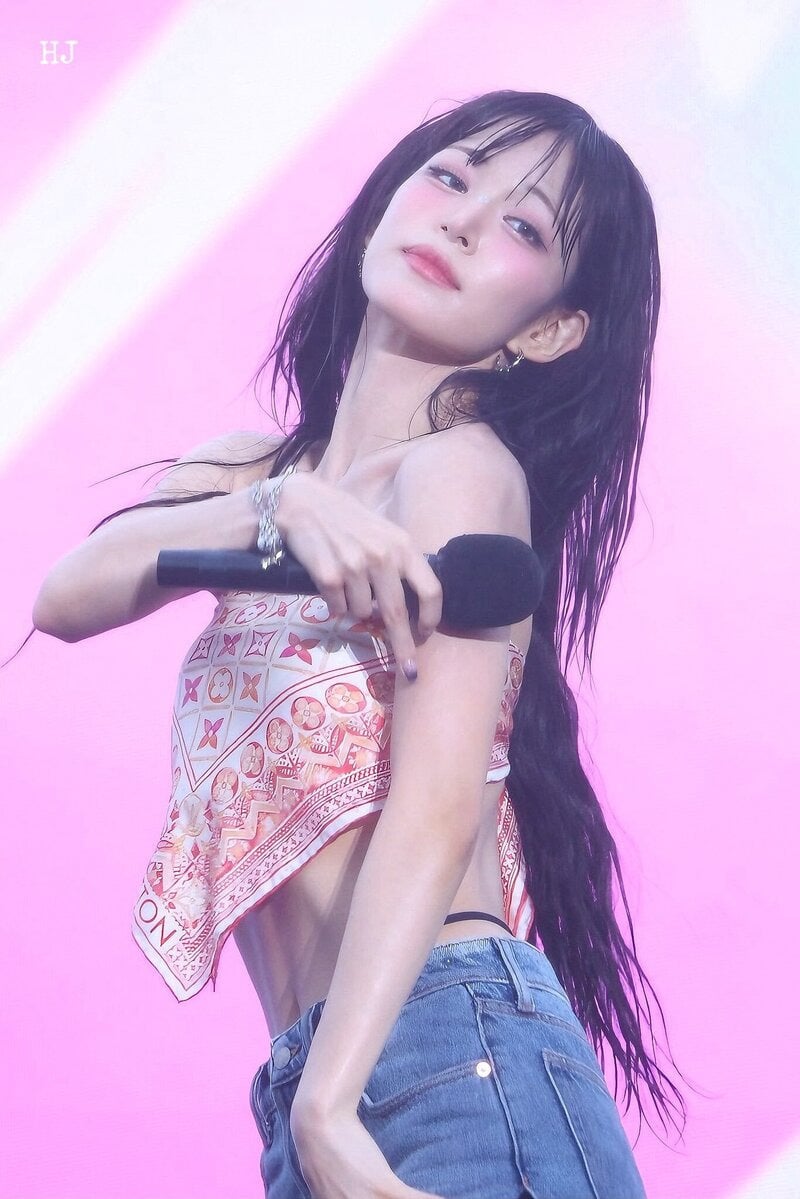 은근 섹시 하다는 후로미스나인 이채영 몸매.jpgif | 인스티즈
