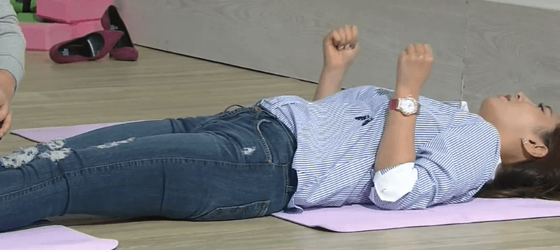 청바지입고 요가하는 소녀시대 유리 | 인스티즈