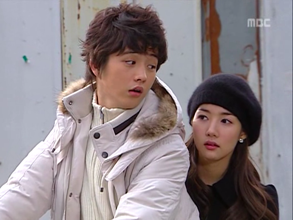 [거침없이하이킥] 유미 기 살려주는 민호.jpg | 인스티즈