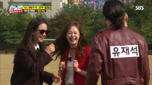 [런닝맨] 주먹으로 이광수 이마 딱밤 꽝 때리는 전소민ㅋㅋㅋㅋㅋㅋㅋㅋjpgif | 인스티즈