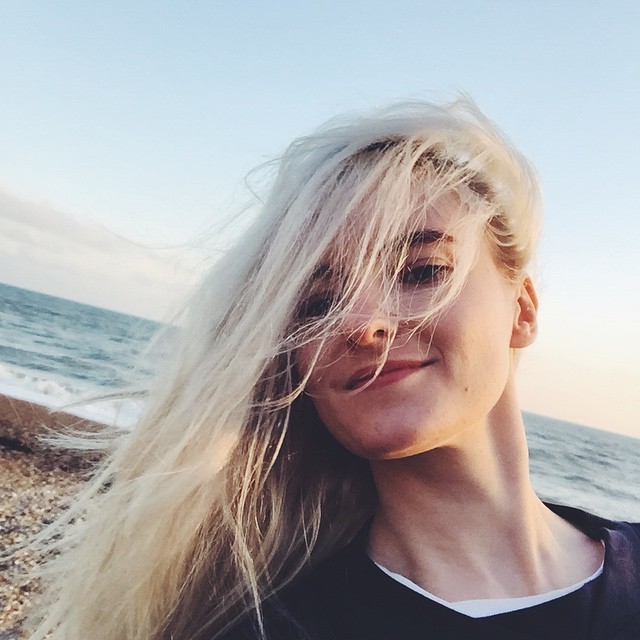 밴드 클린밴딧의 첼로 여신 그레이스 차토 | 인스티즈