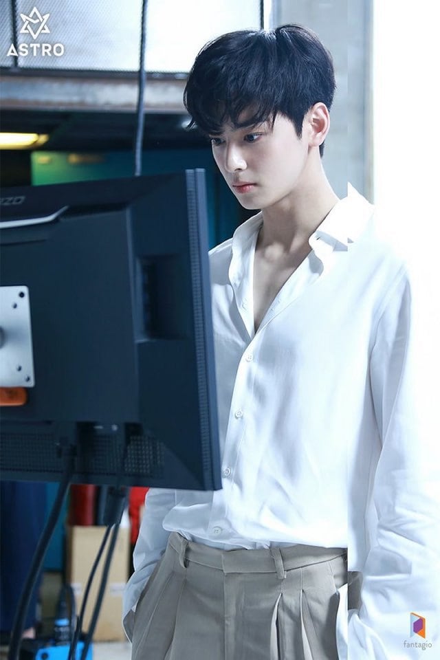 요즘 벌크업 시작했다는 차은우 | 인스티즈