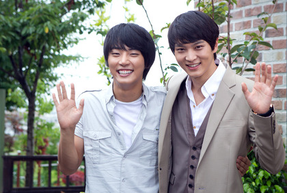 이 남자 배우들이 아이돌 그룹 멤버였다면 내가 핥았을 그룹 골라보기 업그레이드.txt | 인스티즈