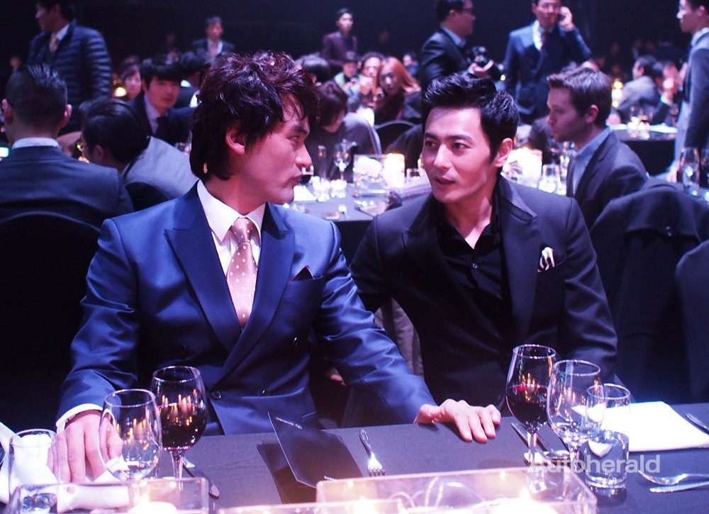 장동건 정우성 옆에서 선방한 남자 | 인스티즈