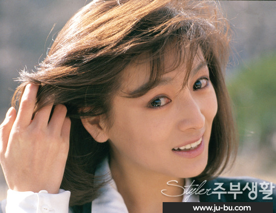 90년대 특유의 촌스러운 화장에서도 살아남았던 여자연예인들 | 인스티즈