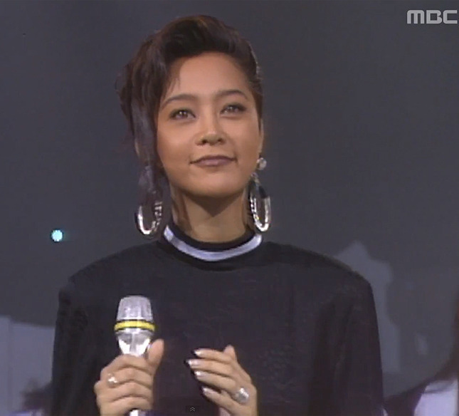 90년대 특유의 촌스러운 화장에서도 살아남았던 여자연예인들 | 인스티즈