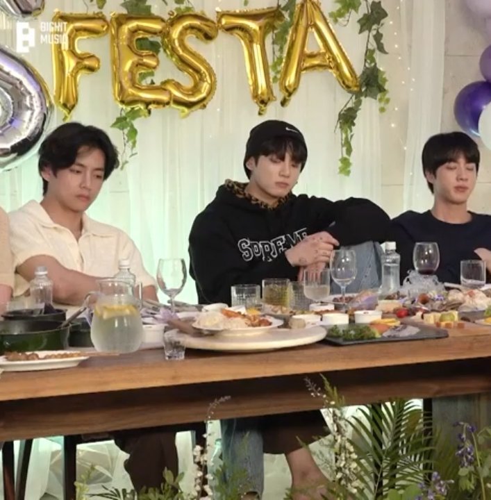 편한 사람이랑 붙어있으면 나오는 자세 | 인스티즈