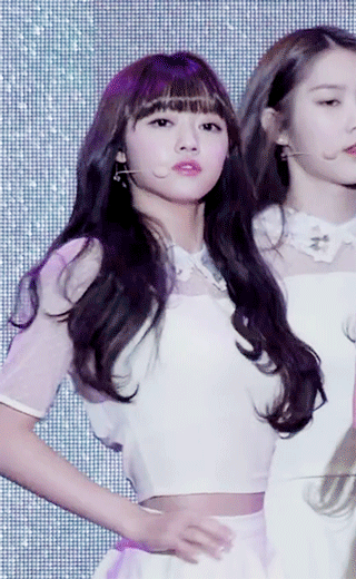 흔들리지 않는 여자아이돌 앞머리.gif | 인스티즈