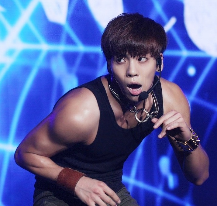  아이돌로 알아본 여자들이 좋아하는 남자 몸매 유형들 | 인스티즈