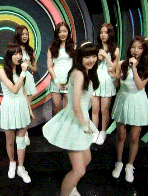 흔들리지 않는 여자아이돌 앞머리.gif | 인스티즈