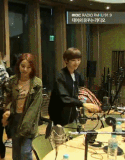 여러 사람이 오가는 대기실은 트와이스의 얼굴이라고 생각해요 | 인스티즈