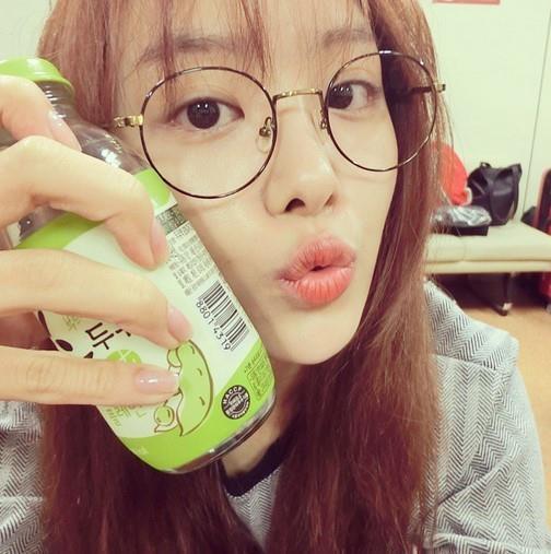 요즘 뿔테만큼 많이 보이는 안경.jpg | 인스티즈