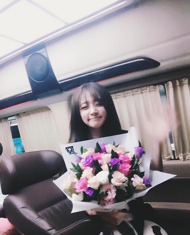 드디어 뜨고 있는 송하윤(김별) 최근 사진들 | 인스티즈