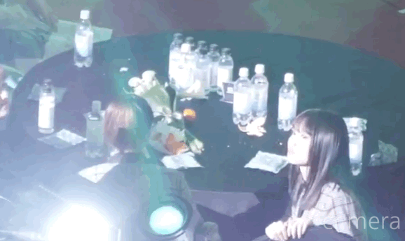 여러 사람이 오가는 대기실은 트와이스의 얼굴이라고 생각해요 | 인스티즈