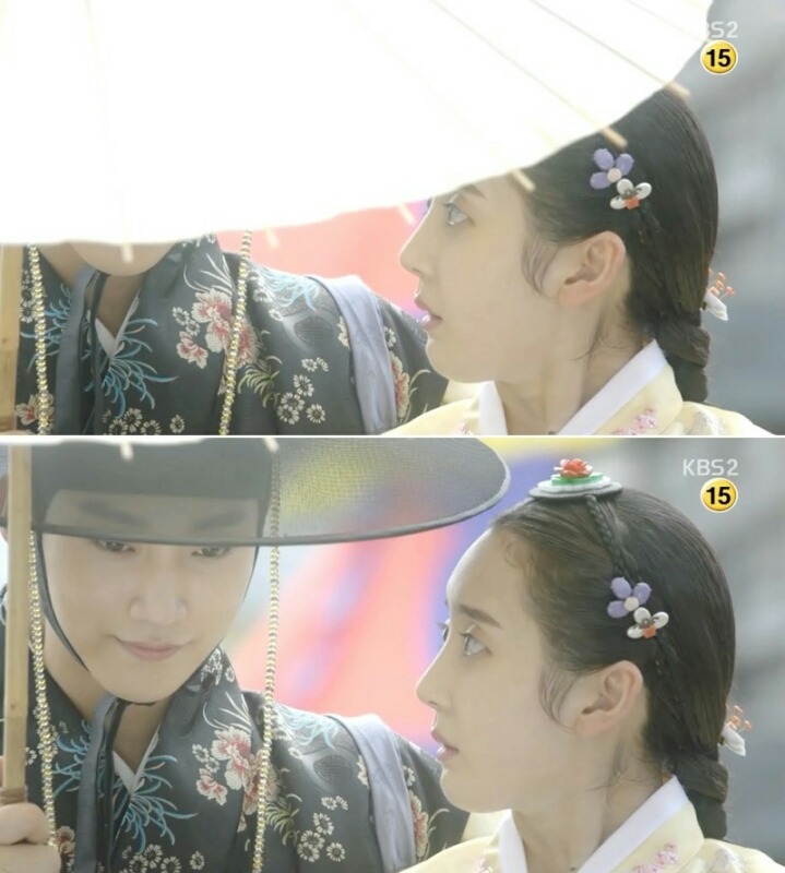 많은 드라마에서 패러디 된 전설적인 강동원 늑대의 유혹 우산씬.gif | 인스티즈